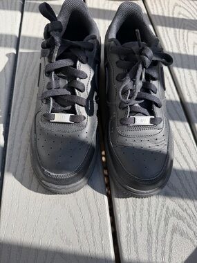 Kids Black Athletic Sneakers with Cushioned Support